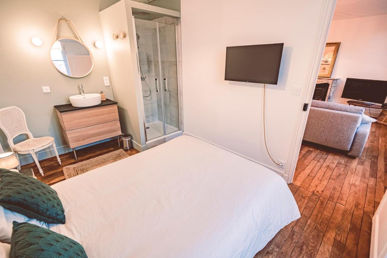 Charme De L'ancien Pour Cet Entierement Renove Dans L'hypercentre De Apartment Reims